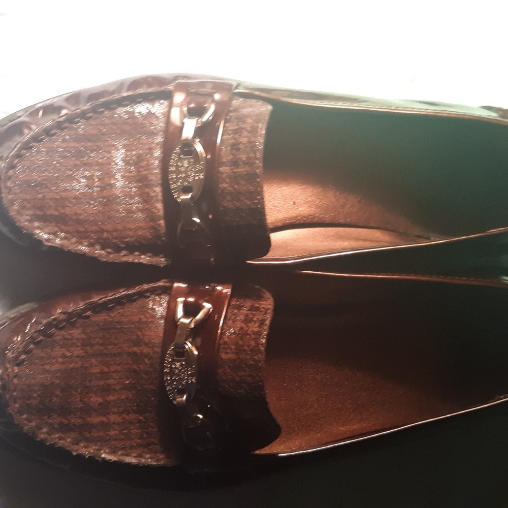 Etienne Aigner flats size 6